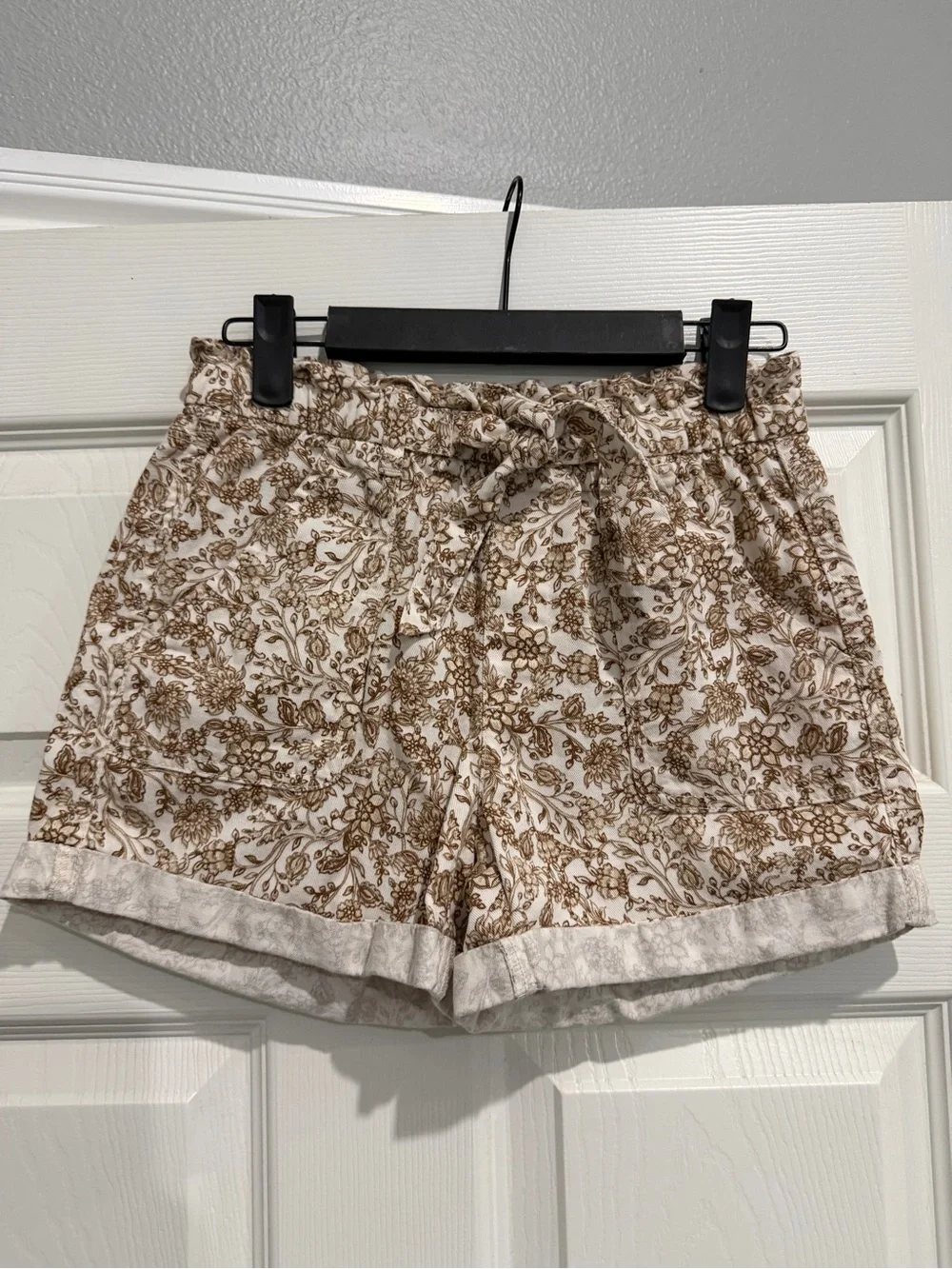 Old Navy Floral Paperbag Shorts - White & Brown